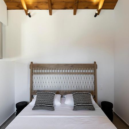 Lichnos Luxury Suites Sourpi Екстер'єр фото