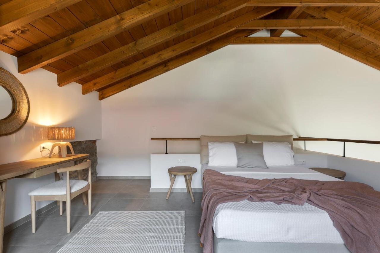 Lichnos Luxury Suites Sourpi Екстер'єр фото