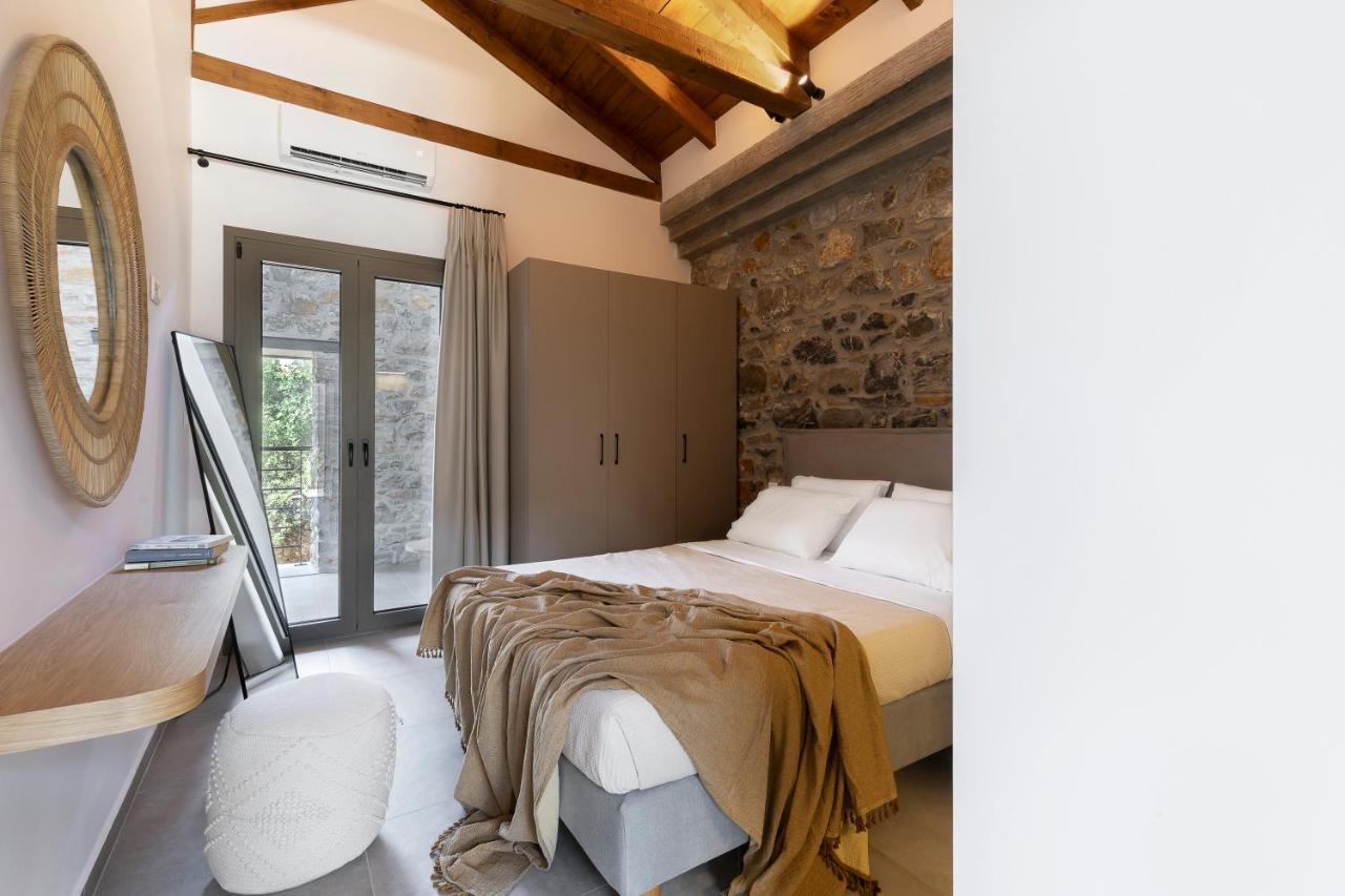 Lichnos Luxury Suites Sourpi Екстер'єр фото