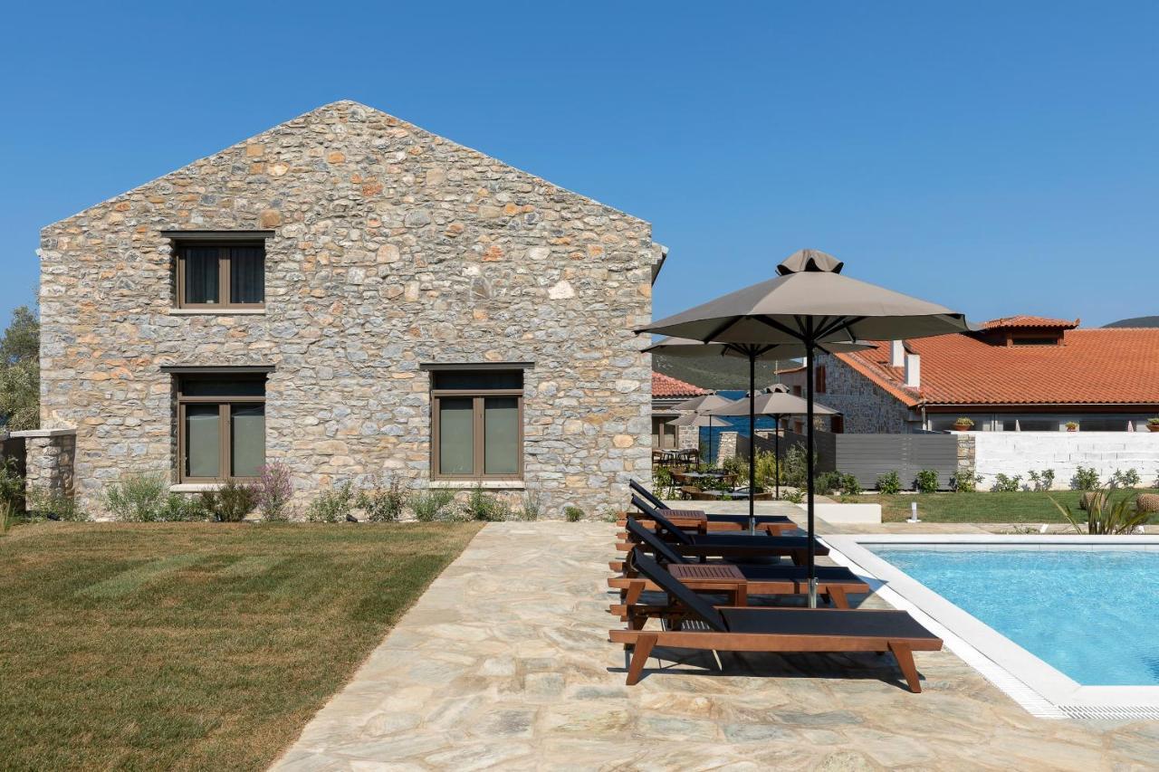 Lichnos Luxury Suites Sourpi Екстер'єр фото