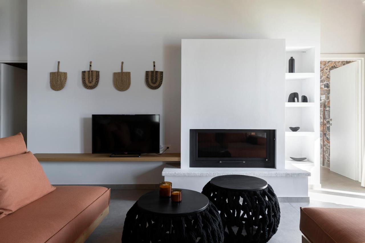 Lichnos Luxury Suites Sourpi Екстер'єр фото