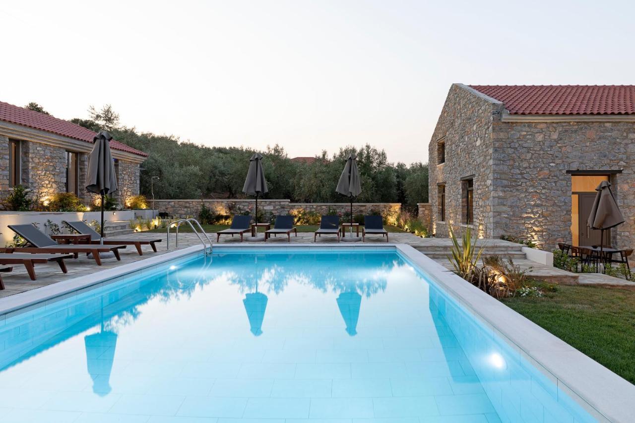 Lichnos Luxury Suites Sourpi Екстер'єр фото