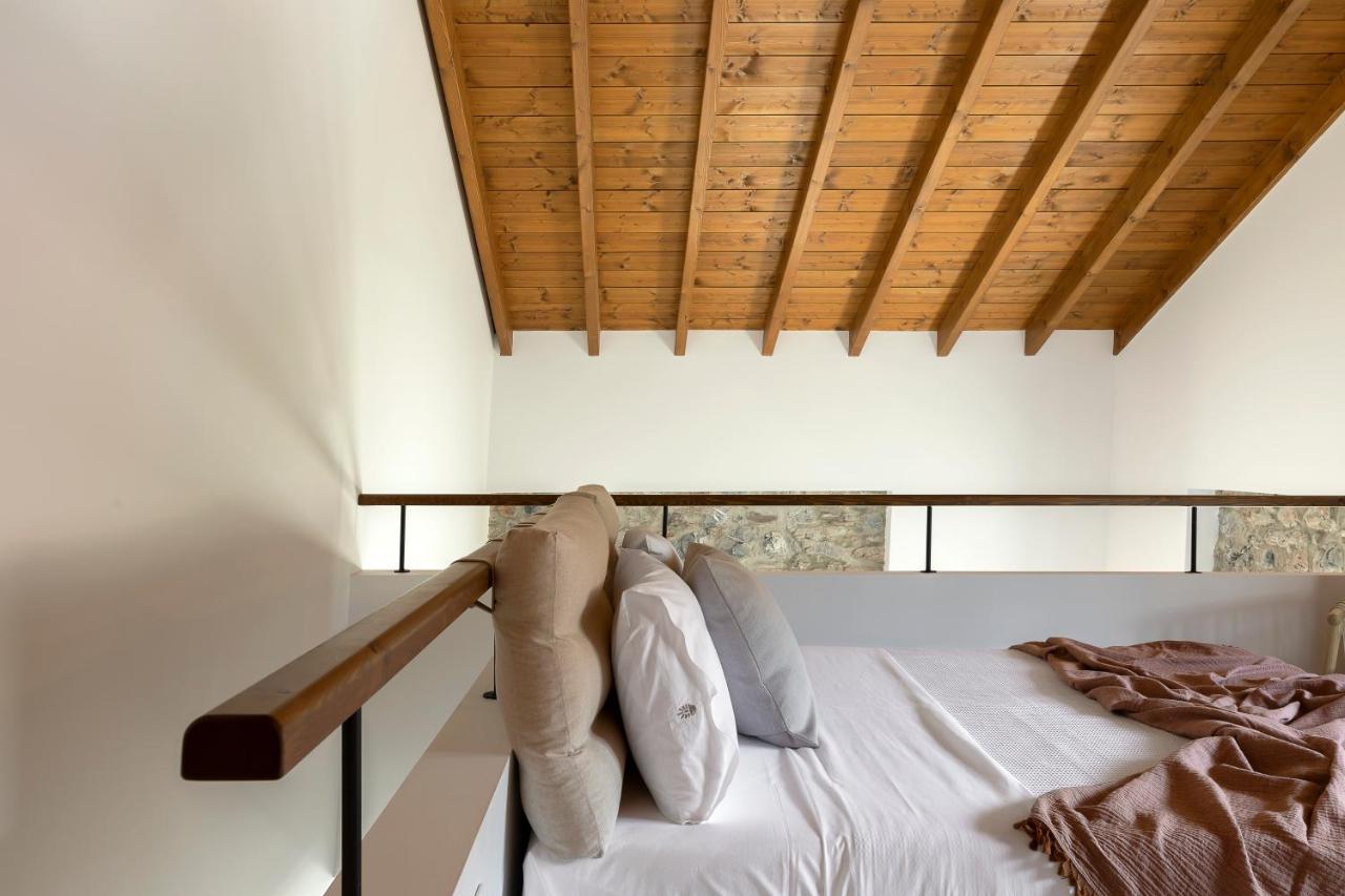 Lichnos Luxury Suites Sourpi Екстер'єр фото