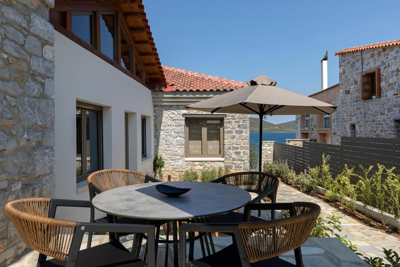 Lichnos Luxury Suites Sourpi Екстер'єр фото
