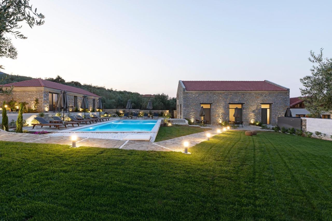 Lichnos Luxury Suites Sourpi Екстер'єр фото