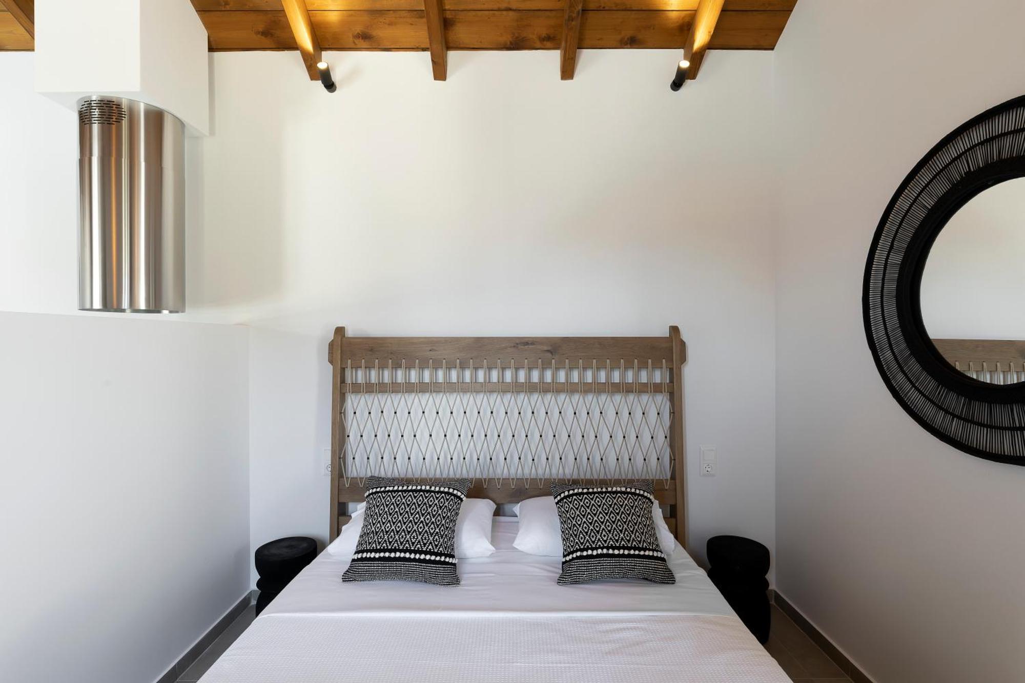 Lichnos Luxury Suites Sourpi Екстер'єр фото