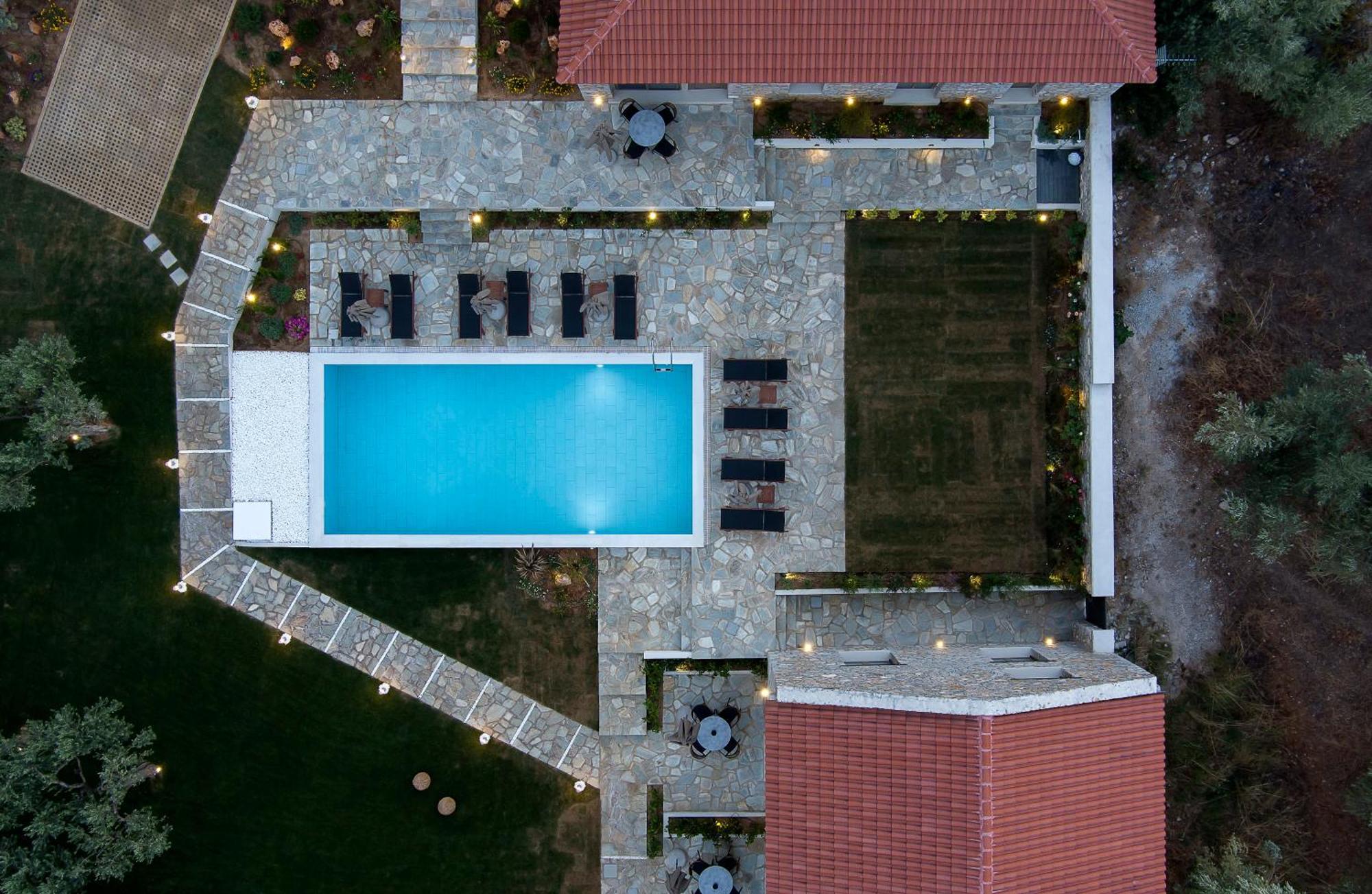 Lichnos Luxury Suites Sourpi Екстер'єр фото